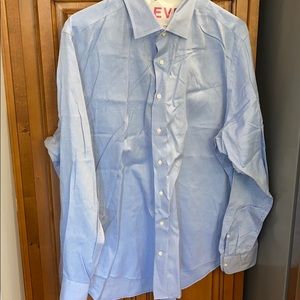 Very handsome! Men’s Saks fifth avenue button down shirt